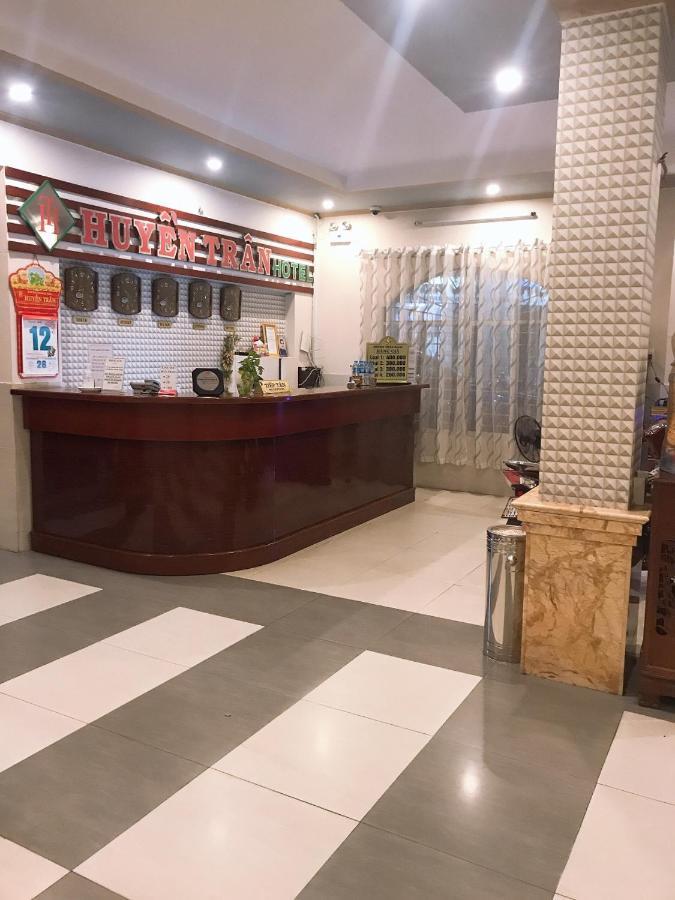 Huyen Tran Hotel カントー エクステリア 写真