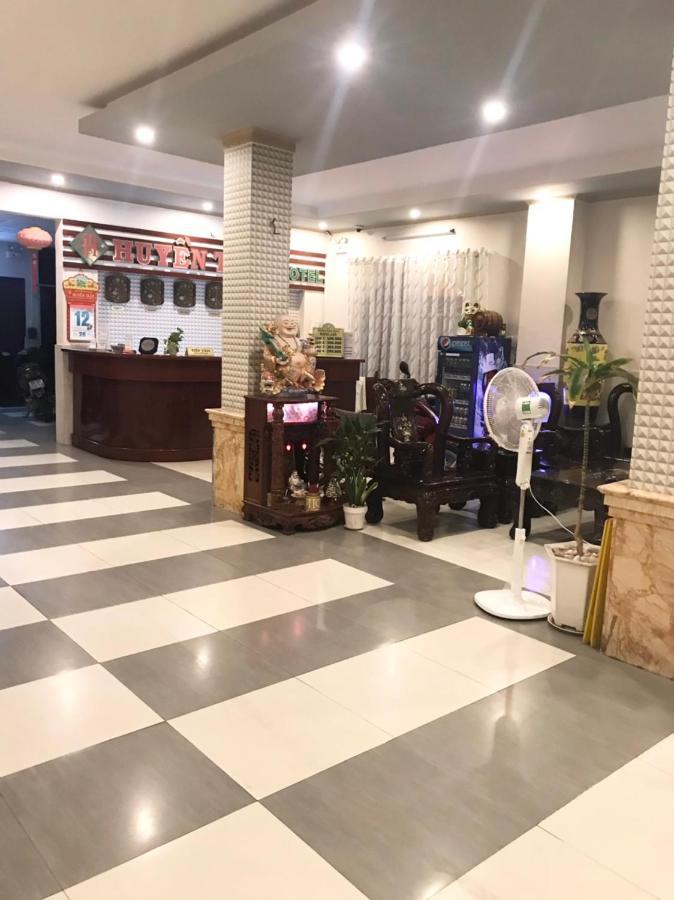 Huyen Tran Hotel カントー エクステリア 写真