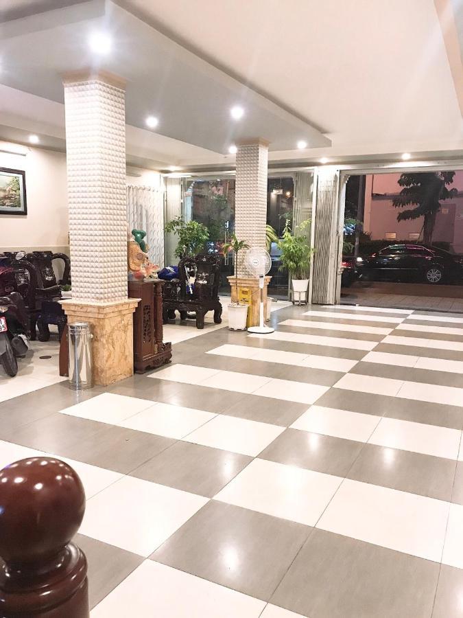 Huyen Tran Hotel カントー エクステリア 写真